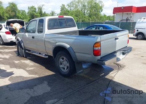 2002 Toyota Tacoma z USA, uszkodzony, nr VIN 5TEWM72N12Z004478